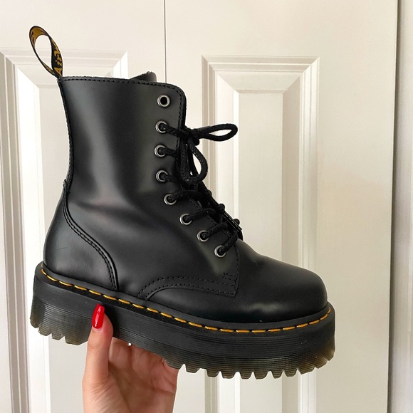 Dr. Martens platform boots - Picture 1 of 3
